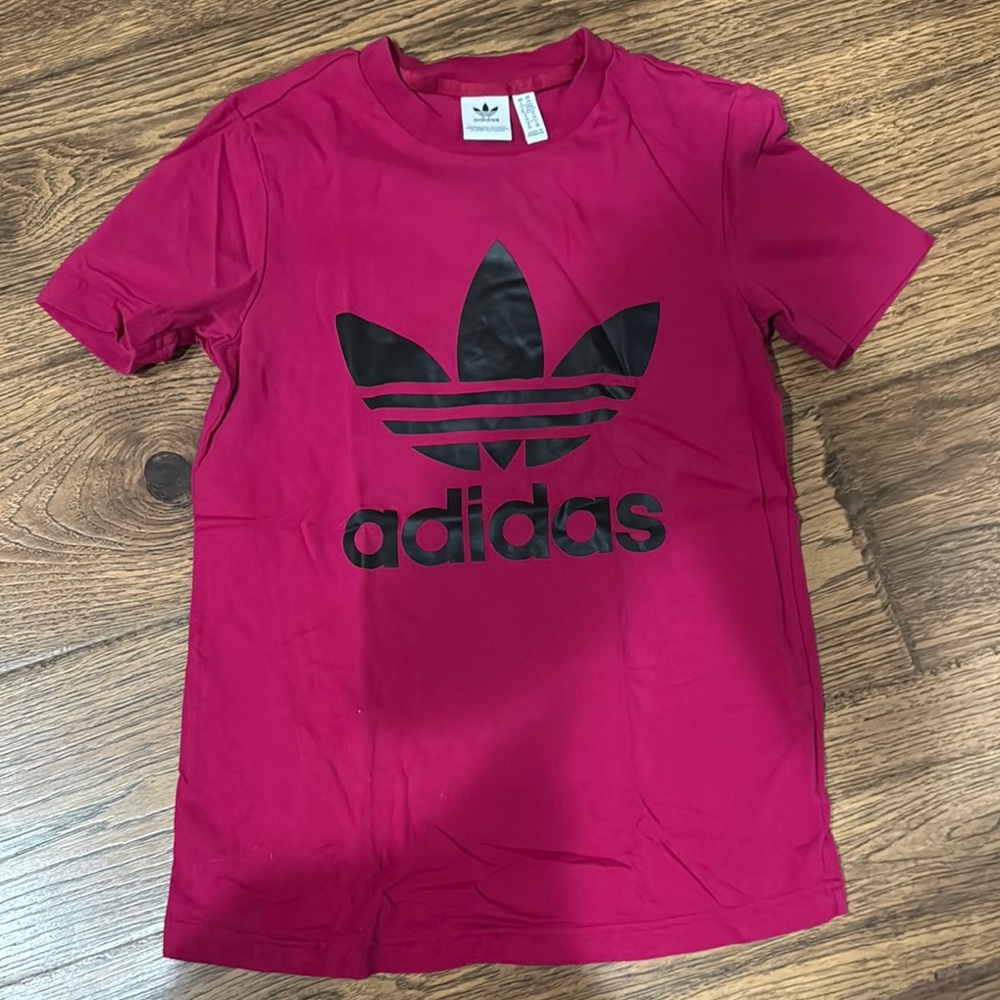Adidas bright pink T-shirt, never worn